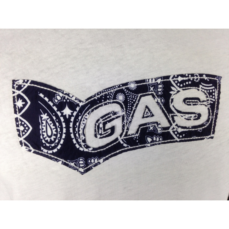 Gas